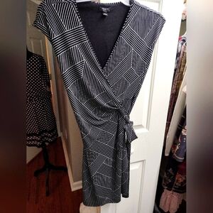 SALE!! Ann Taylor Black & White Cap Sleeve Wraparound Dress, 2P